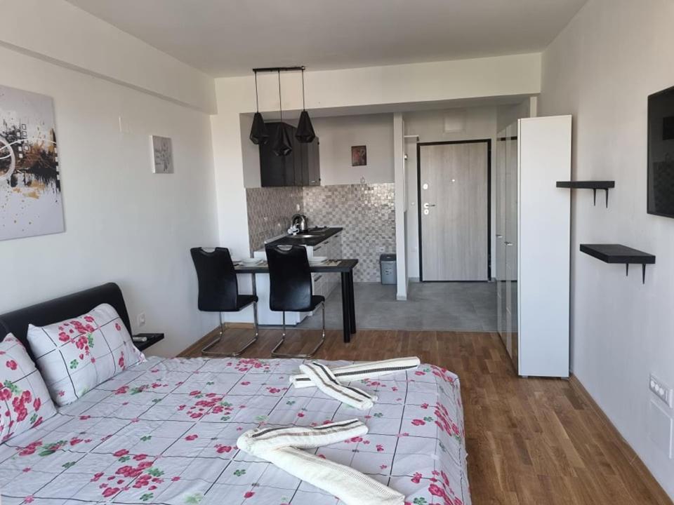Porta Bus Station Apartment Skopje Exterior photo